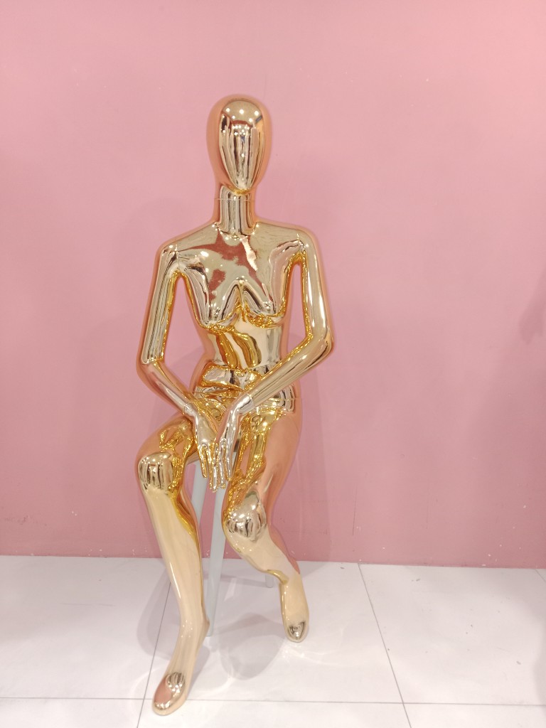 LADY DUMMY GOLD (SITTING)